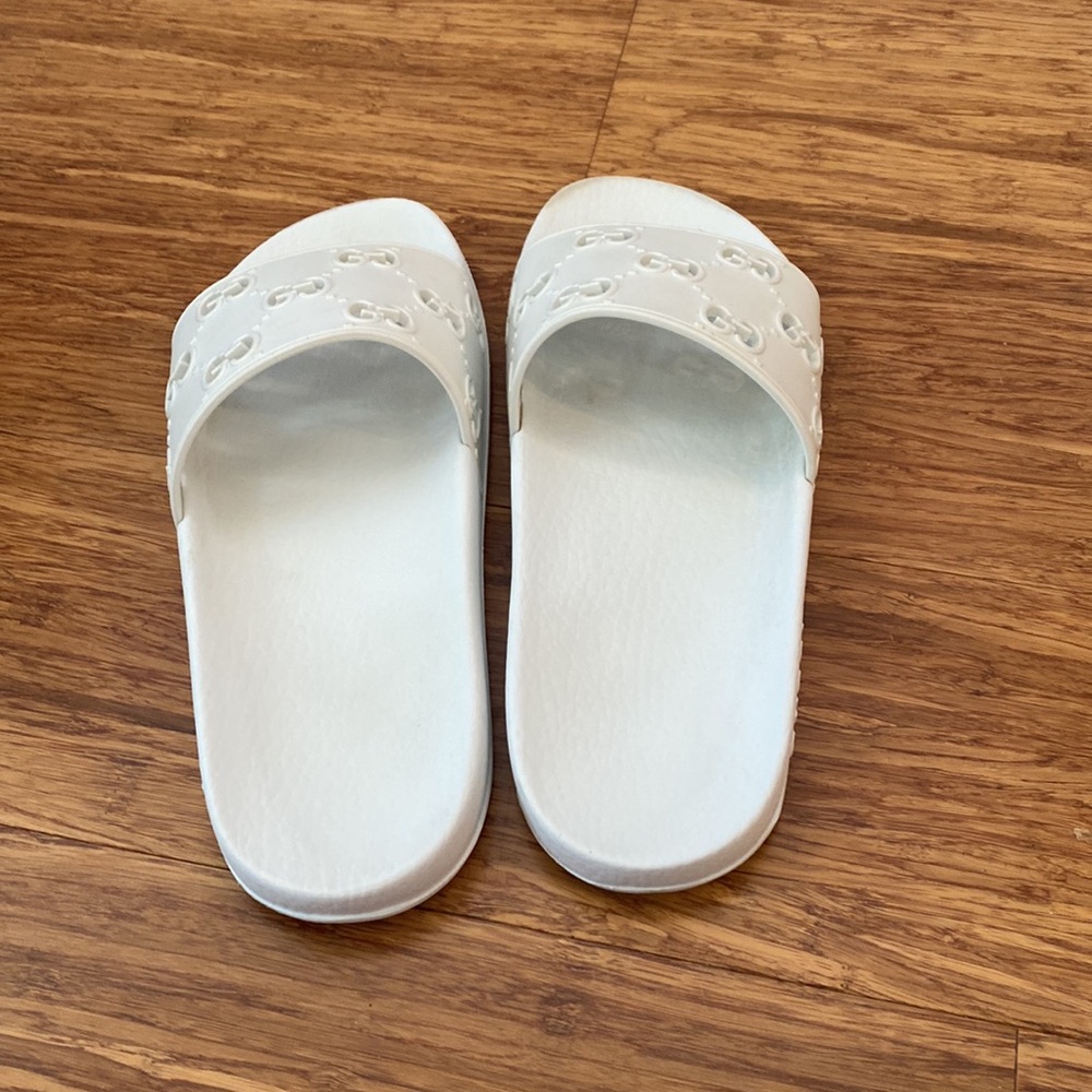 GUCCI Slides - Picture 6 of 10